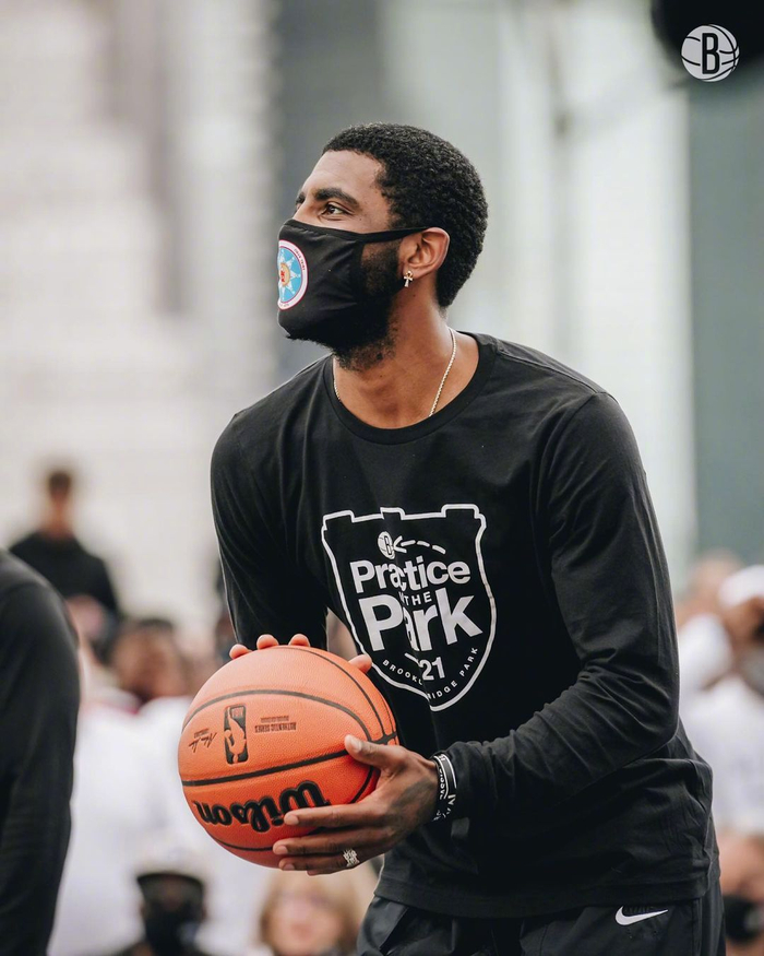 韩足晚报（2025.11.9）关键判罚恐左右格局（韩足夜报（2025.11.9）：争议判罚或将改写格局）