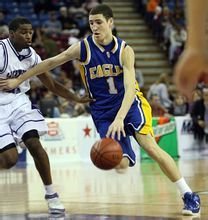 阿尔特塔回应曼城的追赶和积分差距的缩小（阿尔特塔解读曼城紧追态势与分差缩小）