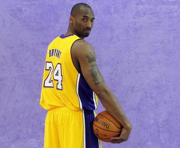 张本智和遇窘境：张本兄妹被国乒重创，夹在日本和中国球迷间受气（张本智和陷困局：兄妹遭国乒重击，夹在中日球迷之间饱受压力）