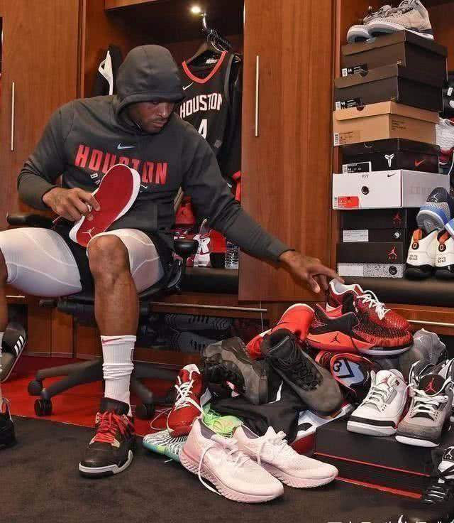 都体：穆阿尼加盟尤文的交易进展积极，DV9的出售是最后变数（都体：尤文签穆阿尼进展顺利，是否出售DV9成最后关键）