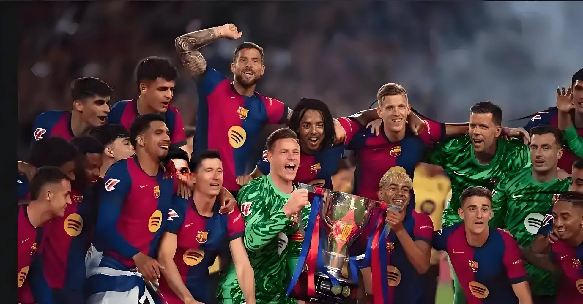 詹姆斯谈对阵独行侠：感受当然不一样，对面都是老队友和教练（詹姆斯谈迎战独行侠：心境不同，对面尽是昔日队友与教练）