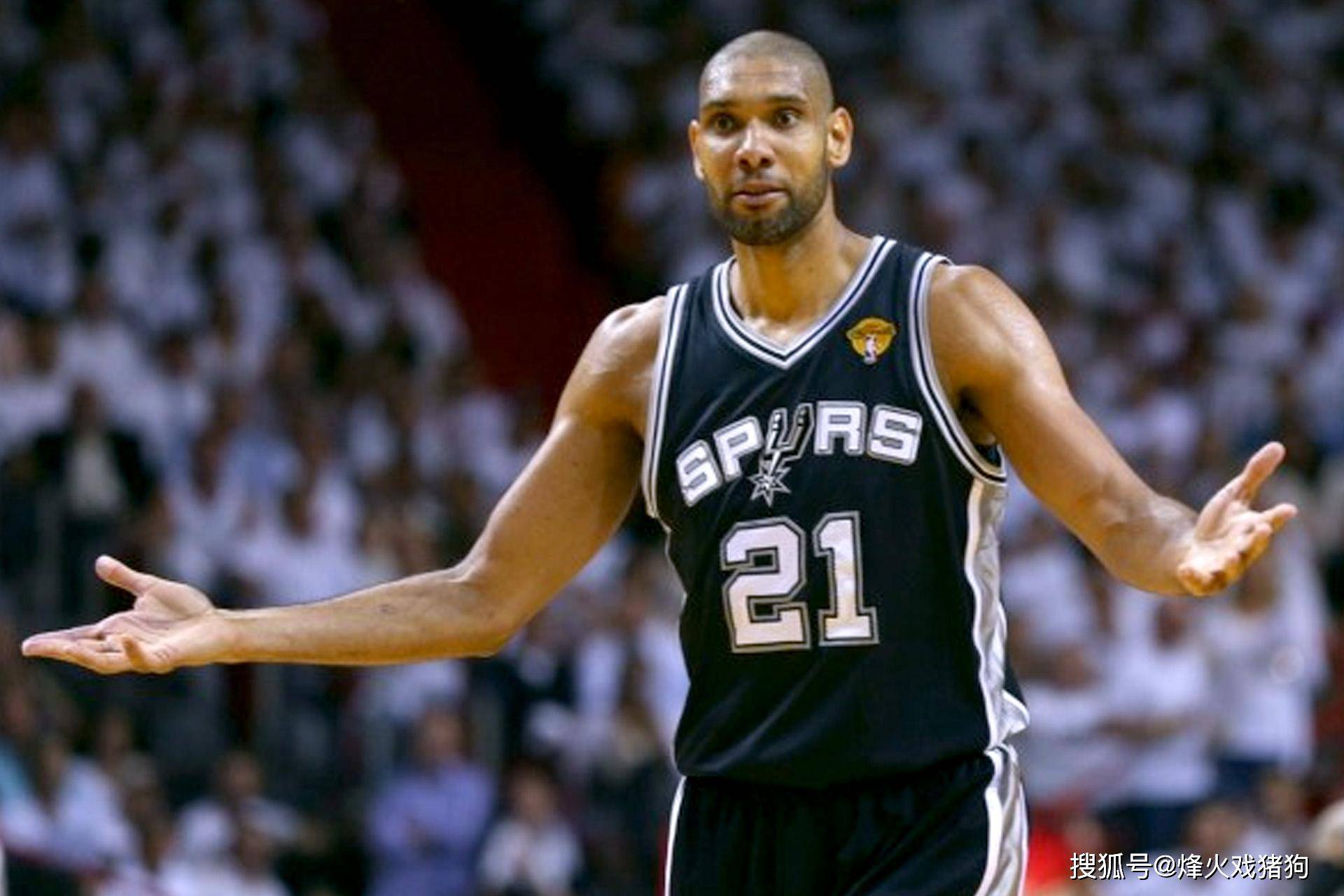 喀麦隆非洲杯大名单：姆伯莫领衔，巴索戈在列，奥纳纳无缘（喀麦隆非洲杯阵容公布：姆伯莫领衔，巴索戈入选，奥纳纳落选）