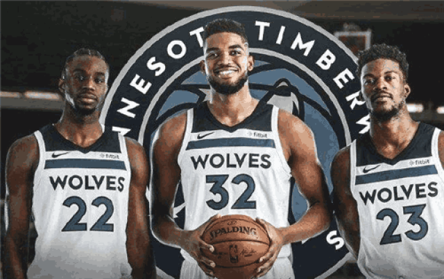 莫雷托：那不勒斯想在冬窗从罗马引进洛伦佐-佩莱格里尼（莫雷托：那不勒斯计划在冬窗向罗马求购洛伦佐-佩莱格里尼）