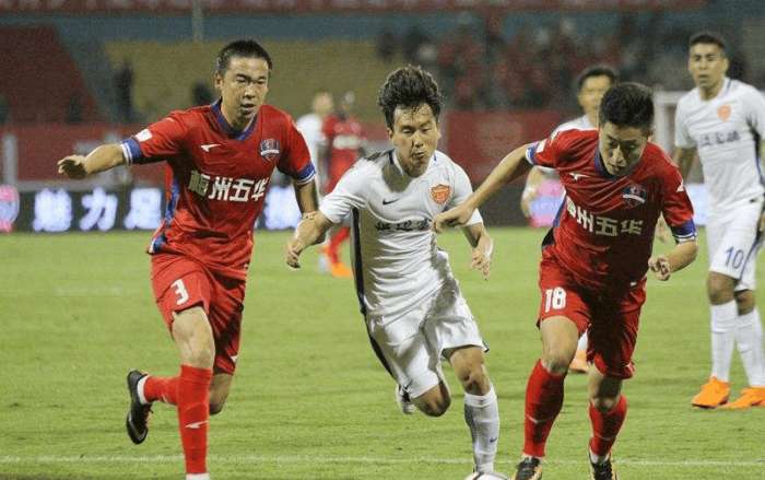 知识！哈兰德晒出与索尔斯克亚的合影，表示向后者取经（哈兰德晒与索尔斯克亚合照：向其请教经验）