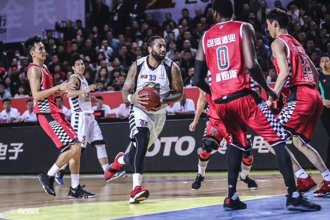 掘金队史50+场次排名：约基奇4次领跑，穆雷3次排第二（掘金队史50+次数榜：约基奇4场居首，穆雷3场次席）